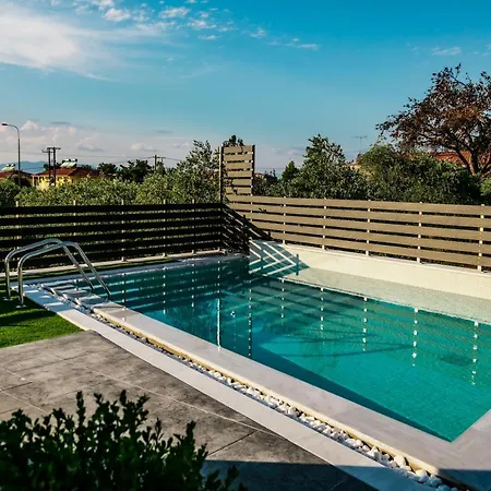 Harmony Thassos & *